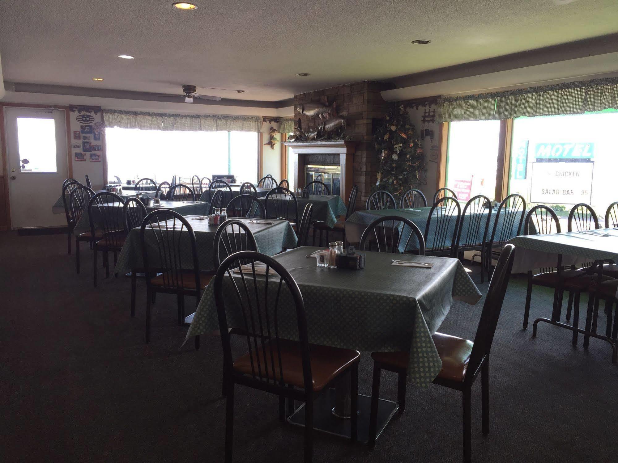 Twin Pines Resort Garrison Eksteriør bilde