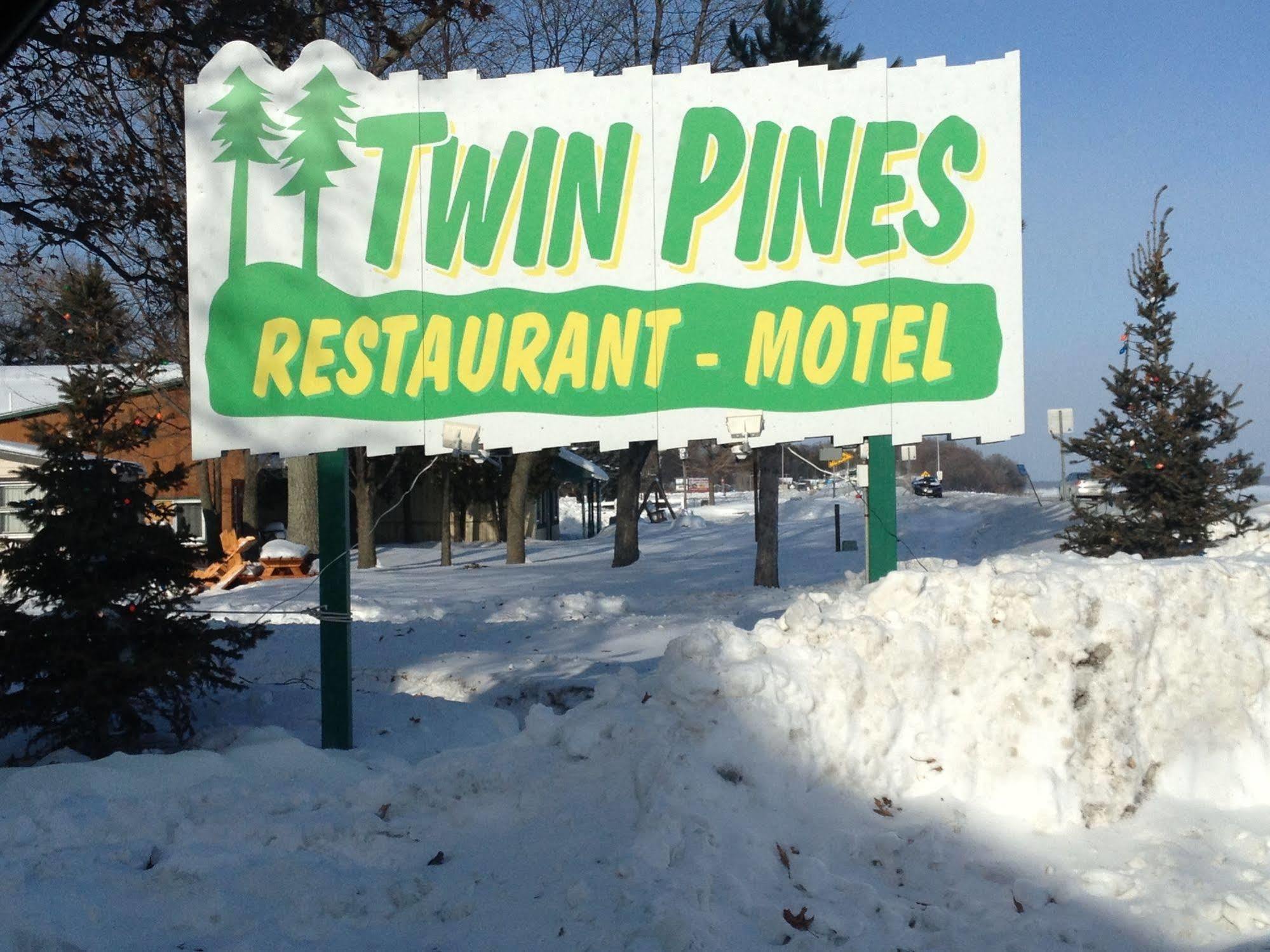 Twin Pines Resort Garrison Eksteriør bilde